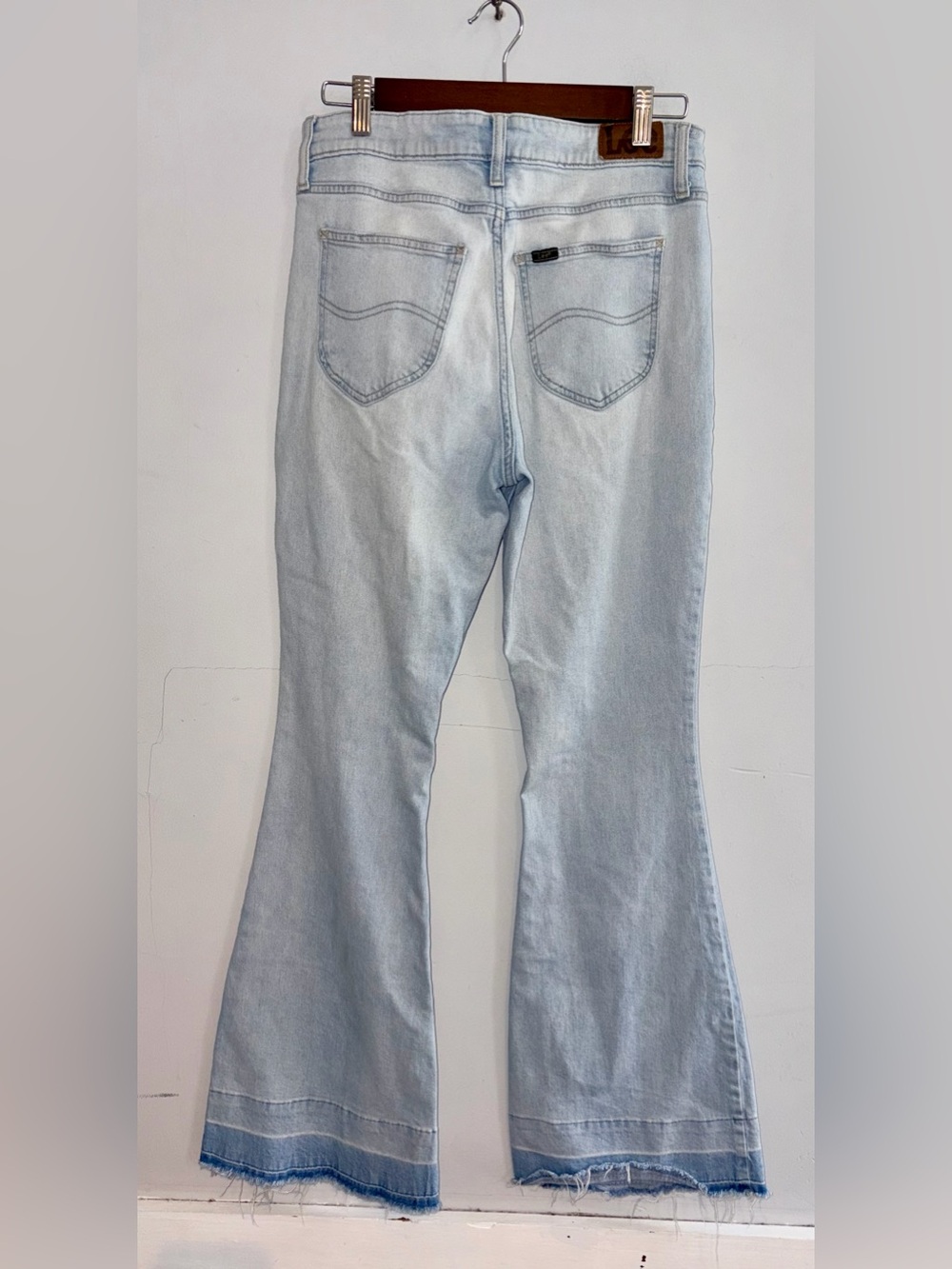 LEE Flare Light Wash Vintage Inspired Jeans sz 8 - Picture 2 of 9
